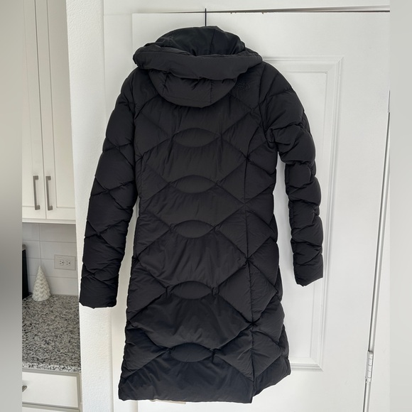 North Face Women's Black Puffer - Picture 2 of 4